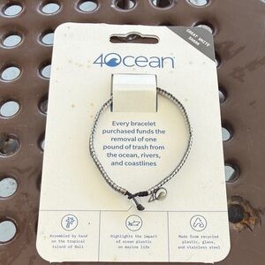 4Ocean Great White Shark Braided Bracelet Black White NWT Adjustable